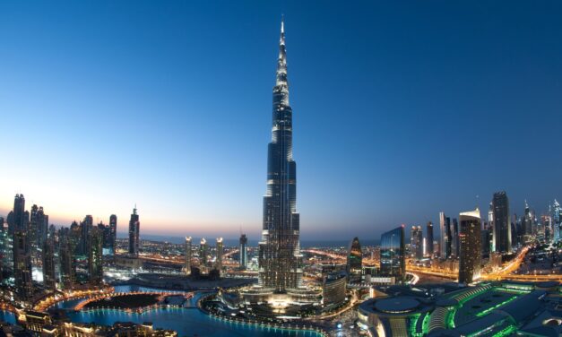 Dubai: Where Tradition Meets Modernity